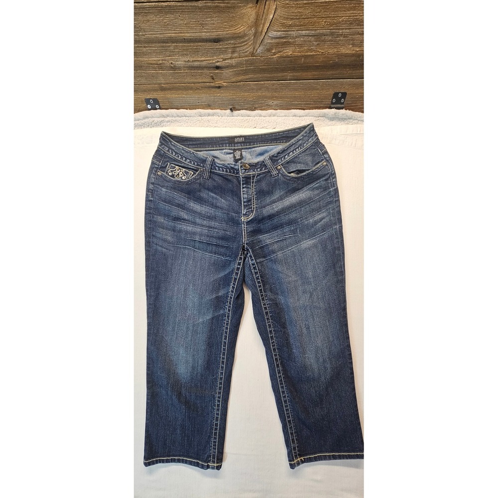 a.n.a Women Dark Wash Embroidered Studded Capri Jeans Size 16W Cropped Denim